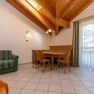 https://appartamenti-villa-falcade.hotelinveneto.com